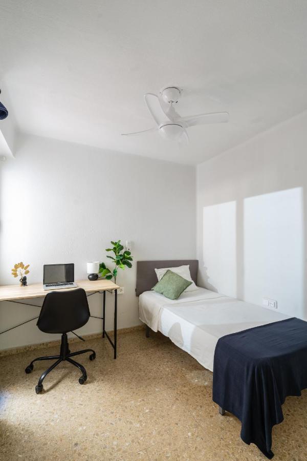 Апартаменти Apartamento Con Ubicacion Ideal: Playa Y Centro Валенсія Екстер'єр фото